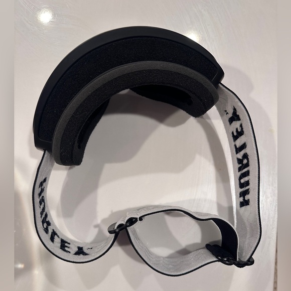 NWOT Hurley Black Ski and Snowboard Googles Adult - Picture 6 of 6